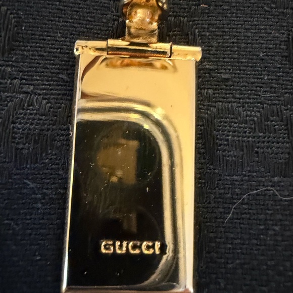 Vintage Gucci Black Leather wallet with signature GG’s - Picture 6 of 13